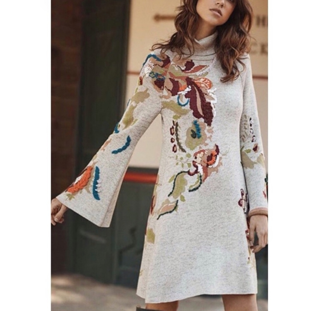 Anthropologie knitted and knotted Floral Dress - Picture 5 of 8